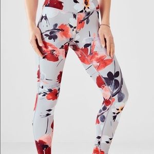 Fabletics salar power hold print legging